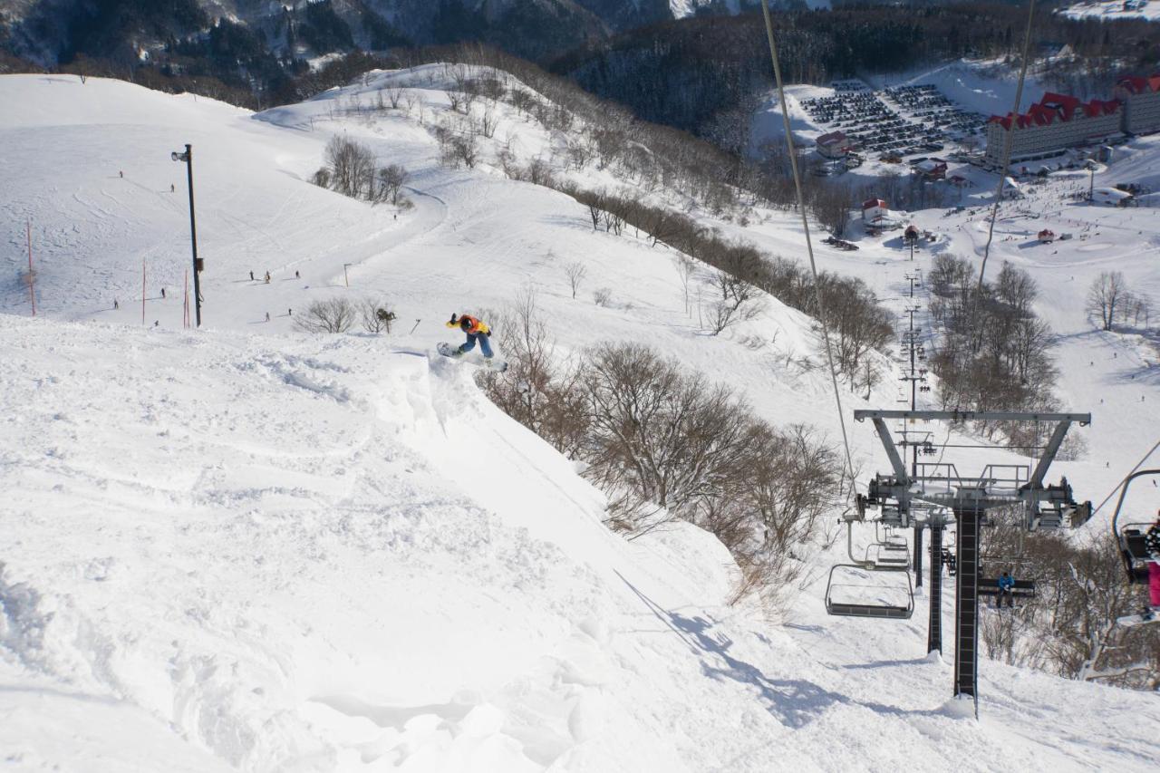 Monkey Rider Hotel Hakuba Exterior photo